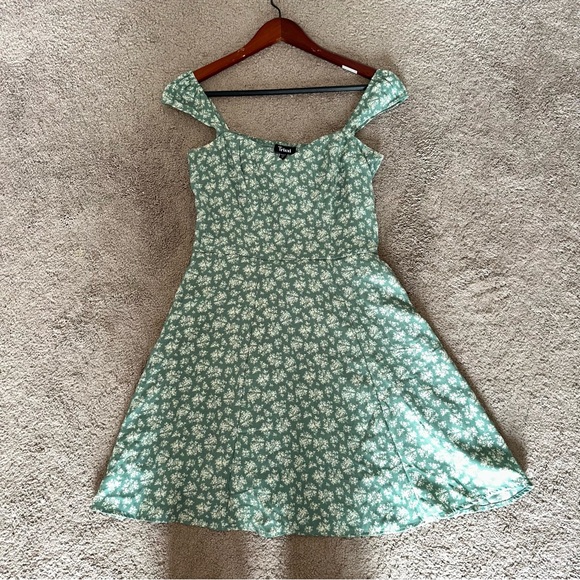 Trixxi Floral Off Shoulder Fit & Flare Dress Green Cottagecore Summer Dress XS - Picture 5 of 11